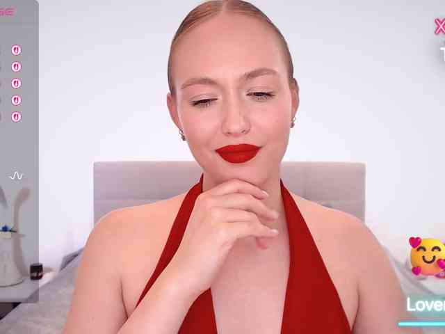 vickyblondiua webcam