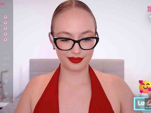vickyblondiua webcam