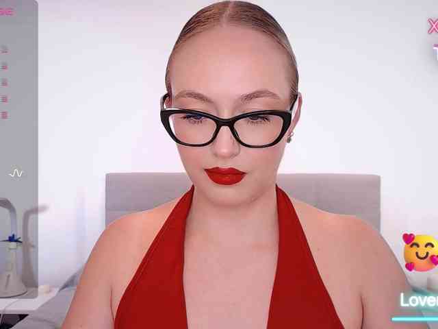 vickyblondiua webcam