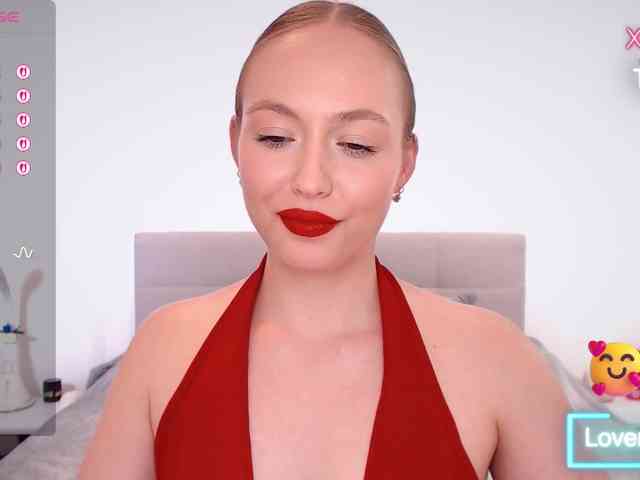 vickyblondiua webcam