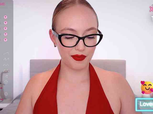 vickyblondiua webcam