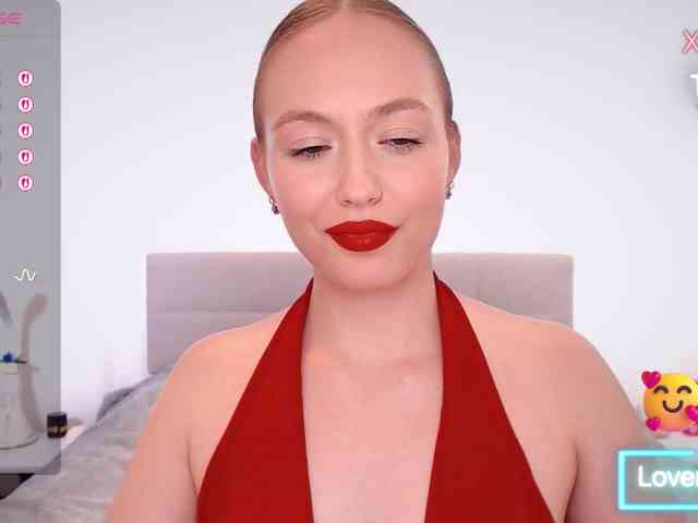 vickyblondiua webcam