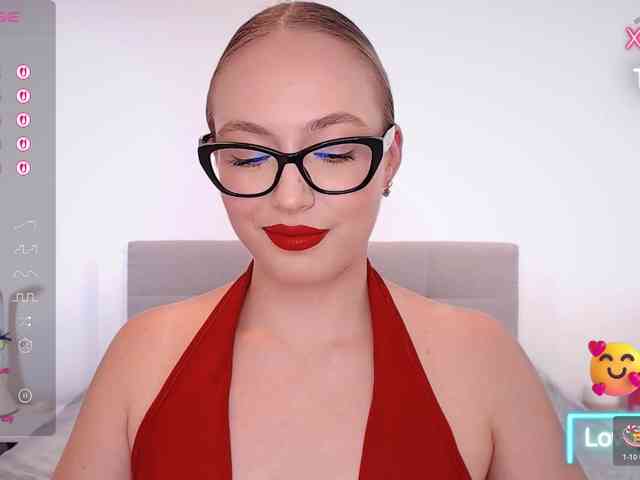 vickyblondiua webcam