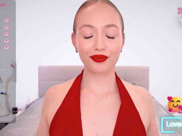 vickyblondiua webcam