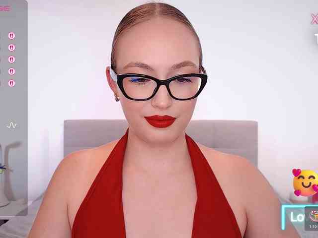 vickyblondiua webcam
