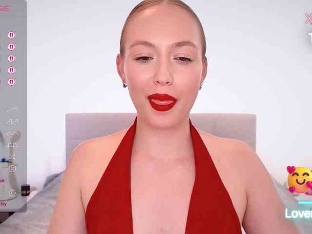 vickyblondiua webcam