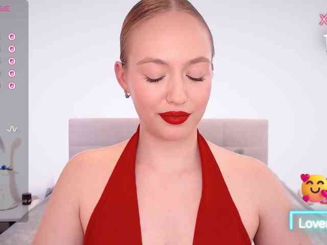vickyblondiua webcam