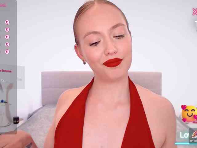 vickyblondiua webcam