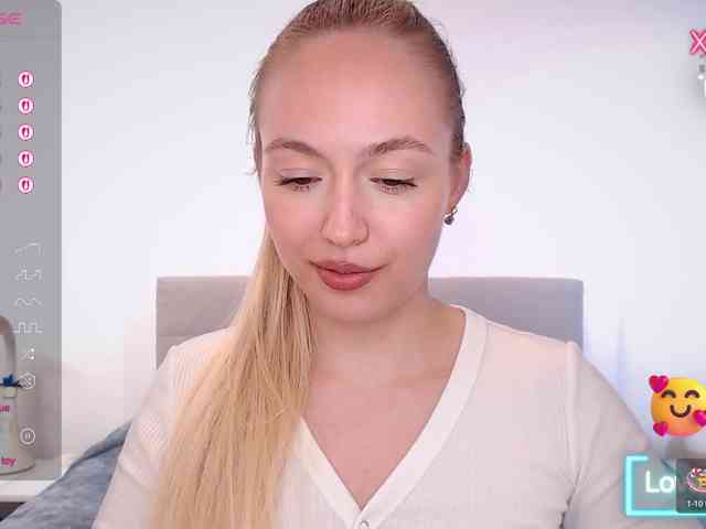 Модель: vickyblondiua
