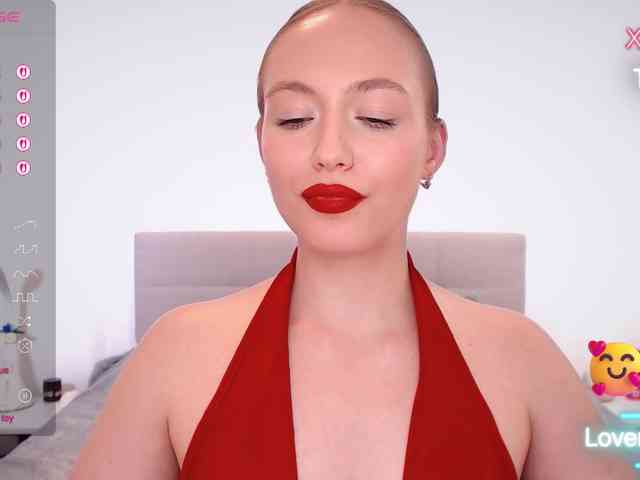 vickyblondiua webcam