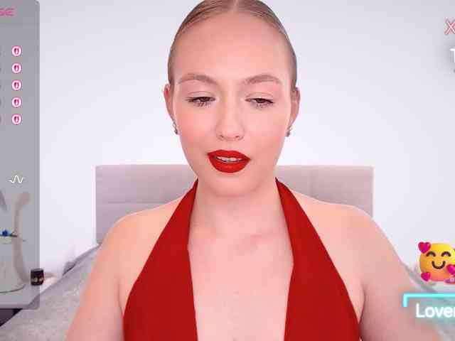 vickyblondiua webcam