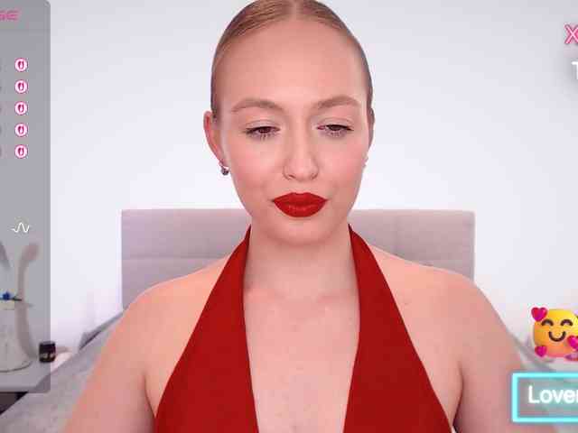 vickyblondiua webcam