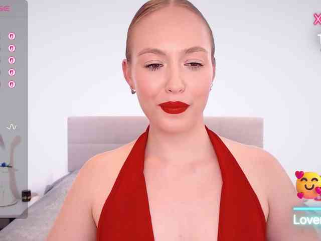vickyblondiua webcam