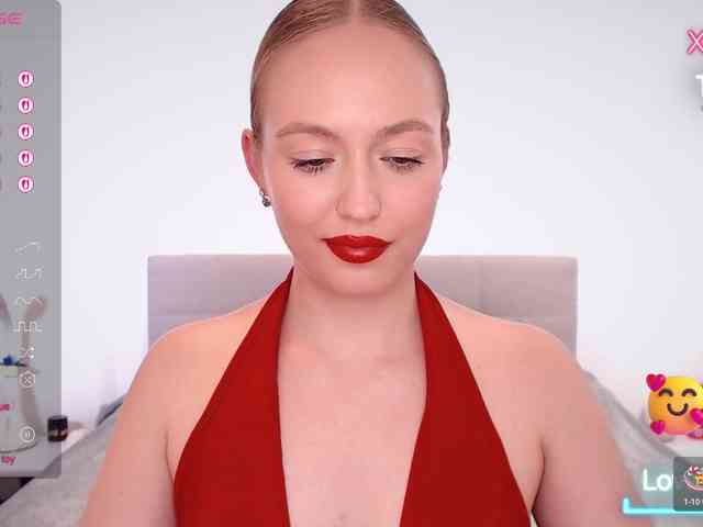vickyblondiua webcam
