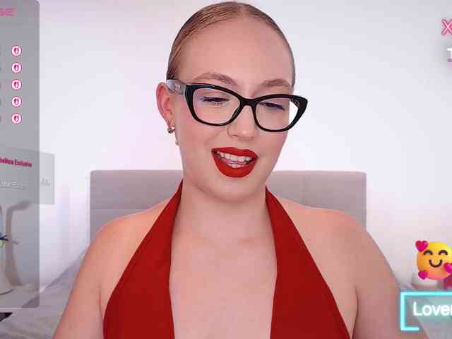vickyblondiua webcam
