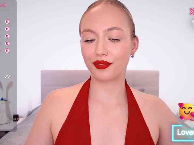 vickyblondiua webcam