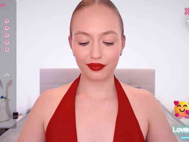 vickyblondiua webcam