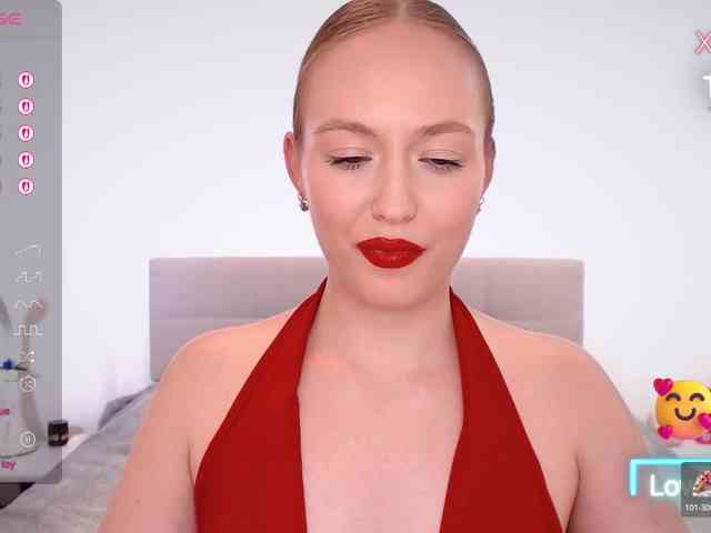 vickyblondiua webcam