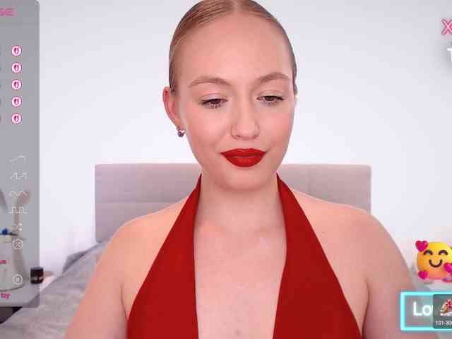 vickyblondiua webcam