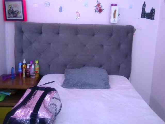 queenabril webcam