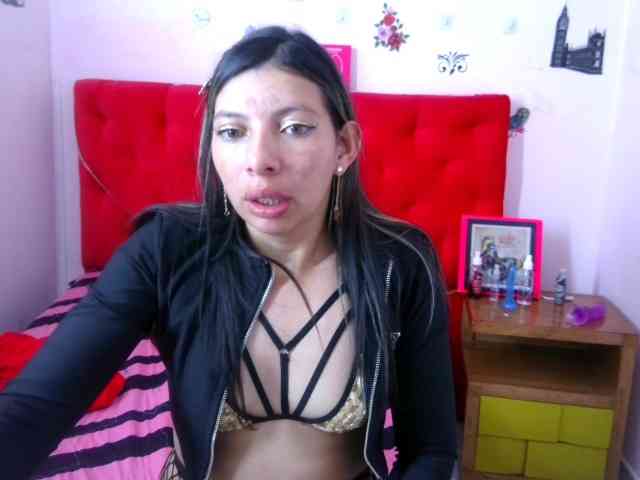 queenabril queenabril