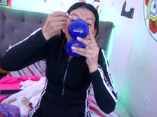 queenabril webcam