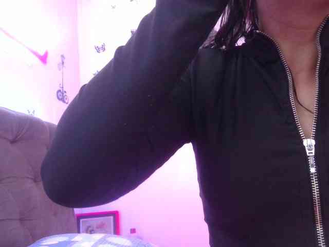 queenabril webcam