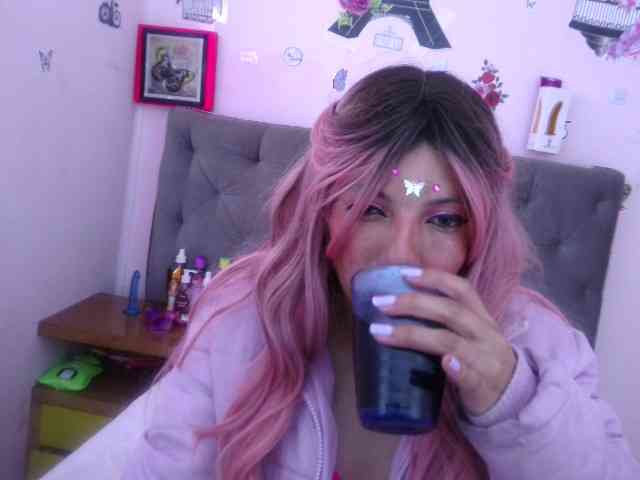 queenabril webcam