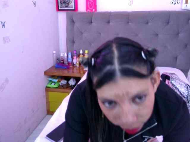 queenabril webcam