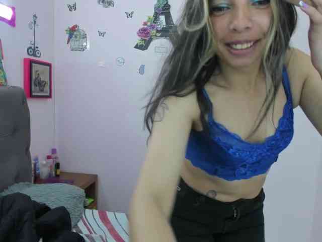 queenabril webcam