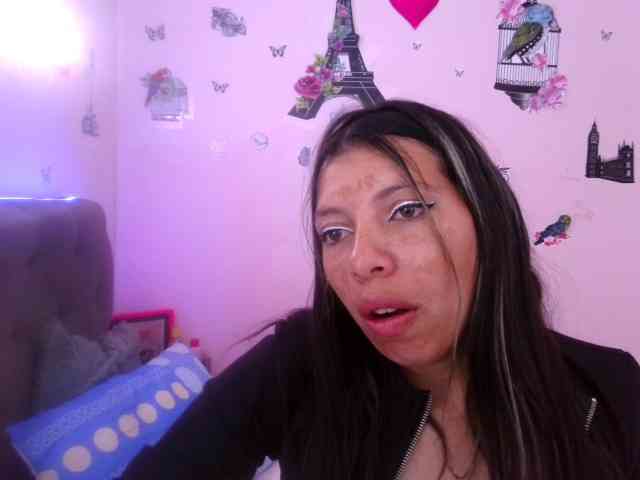 queenabril webcam