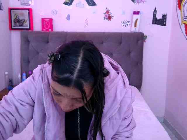 queenabril webcam
