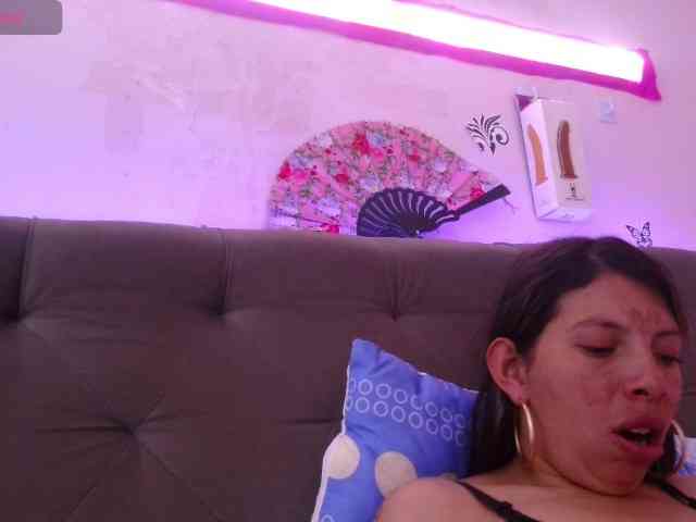 queenabril webcam