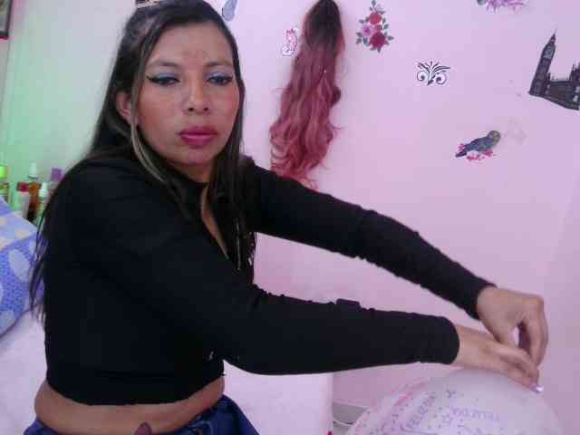 queenabril webcam