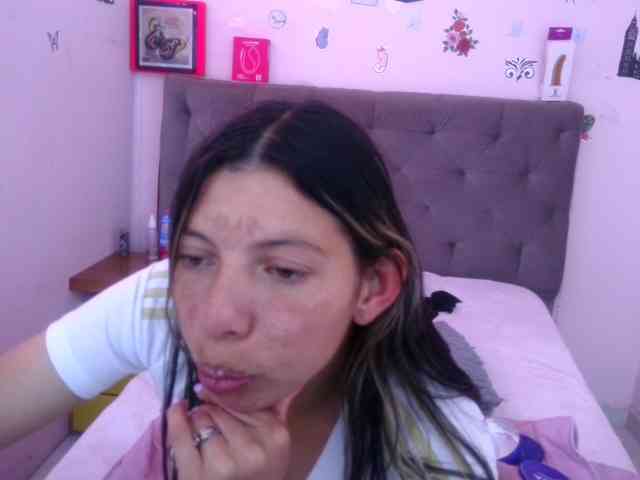 queenabril webcam
