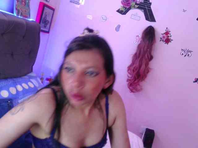 queenabril webcam