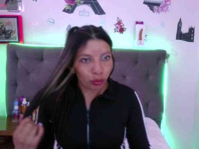 queenabril webcam