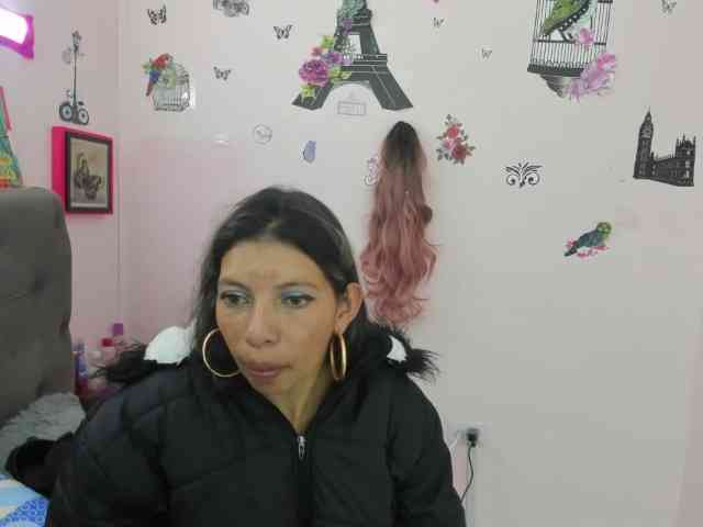 queenabril webcam