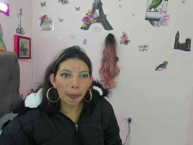 queenabril webcam