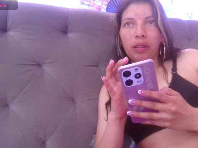 queenabril webcam