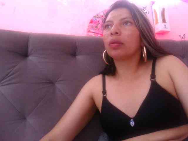 queenabril webcam