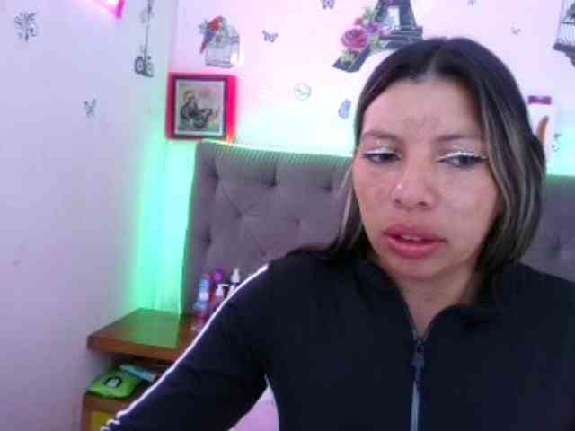 queenabril webcam