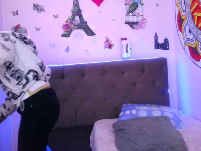 queenabril webcam