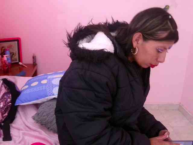 queenabril webcam