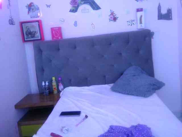 queenabril webcam
