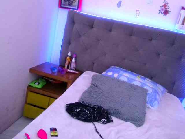 queenabril webcam