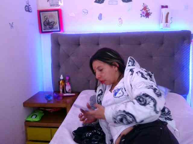 queenabril webcam