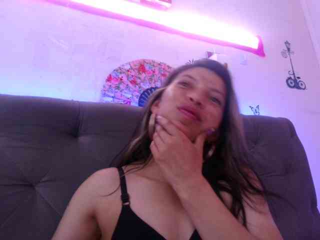 queenabril webcam