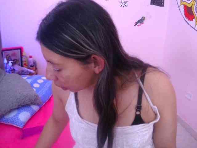queenabril webcam