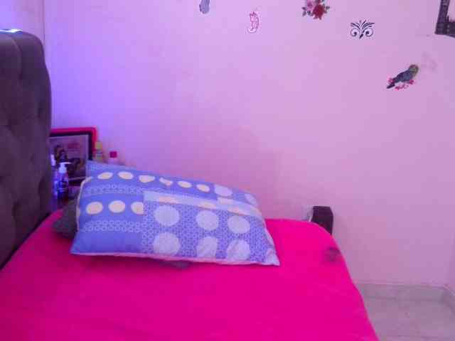 queenabril webcam